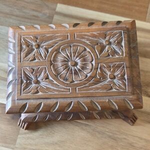 Vintage Handcrafted Pigot Dark Wood Footed Hinged Jewelry Box